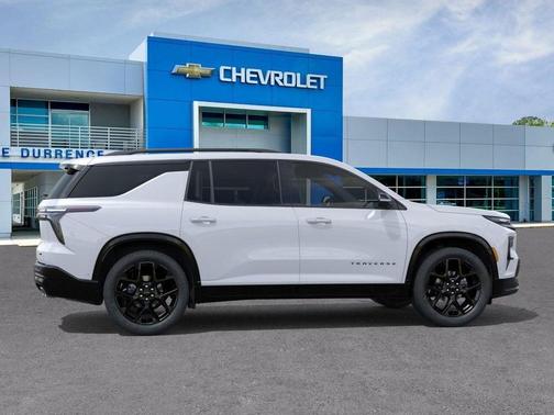 Polar White 2026 Chevrolet Traverse RS