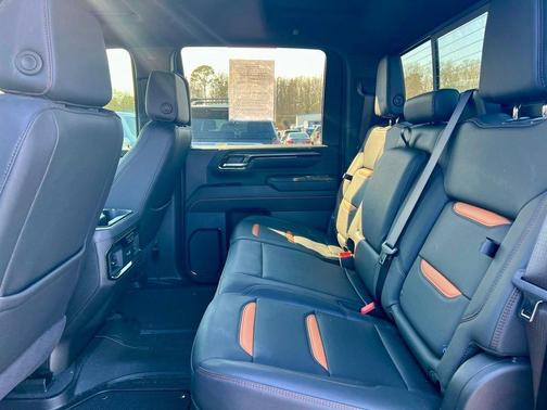 2024 GMC Sierra 2500 AT4