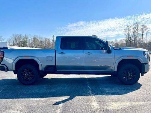 2024 GMC Sierra 2500 AT4