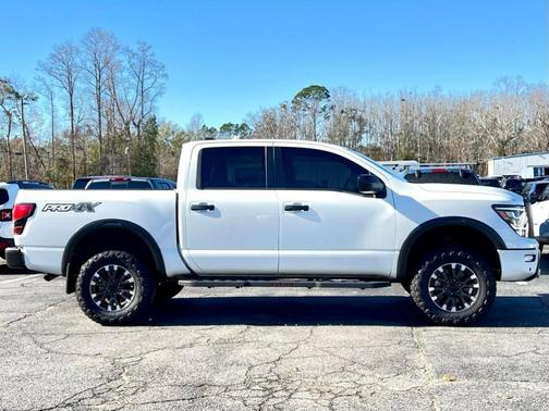 2024 Nissan Titan PRO-4X