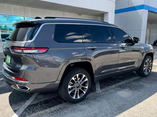 Metallic 2023 Jeep Grand Cherokee L Overland