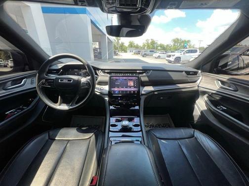 Metallic 2023 Jeep Grand Cherokee L Overland