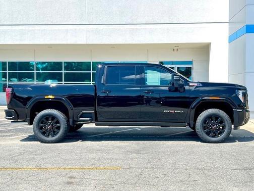 2025 GMC Sierra 2500 AT4