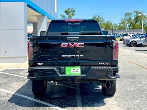 2025 GMC Sierra 2500 AT4