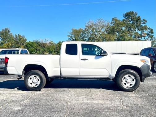 2021 Toyota Tacoma SR