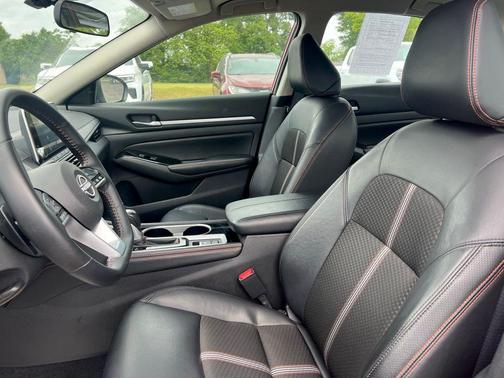 Scarlet Ember 2025 Nissan Altima SR