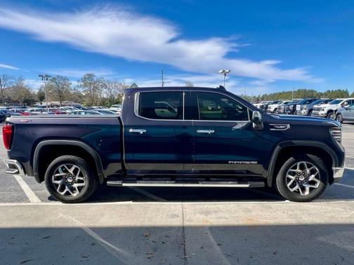 2022 GMC Sierra 1500 SLT