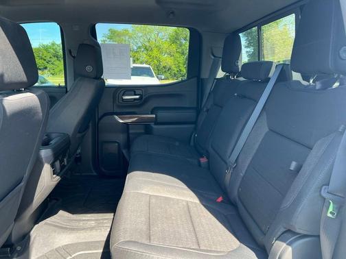 Summit White 2019 Chevrolet Silverado 1500 RST