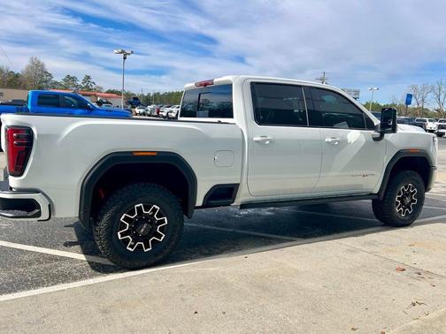 2025 GMC Sierra 2500 AT4
