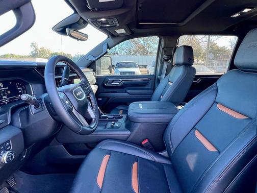 2025 GMC Sierra 2500 AT4