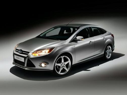 Ingot Silver 2014 Ford Focus SE