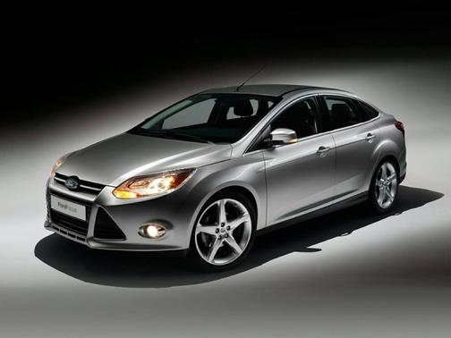 Ingot Silver 2014 Ford Focus SE