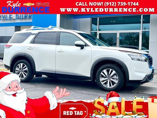 2022 Nissan Pathfinder SL