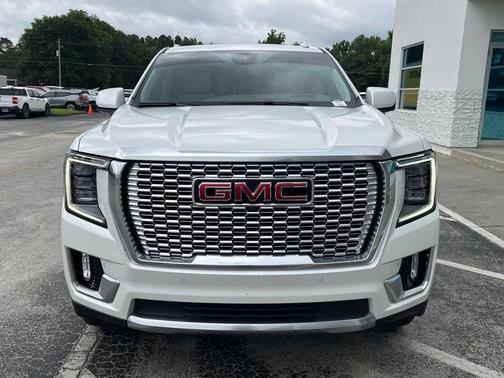 White Frost Tri-Coat 2024 GMC Yukon Denali