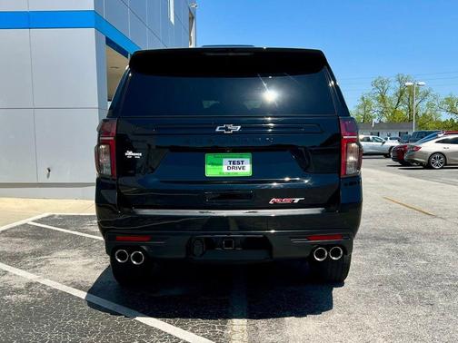 2024 Chevrolet Suburban RST