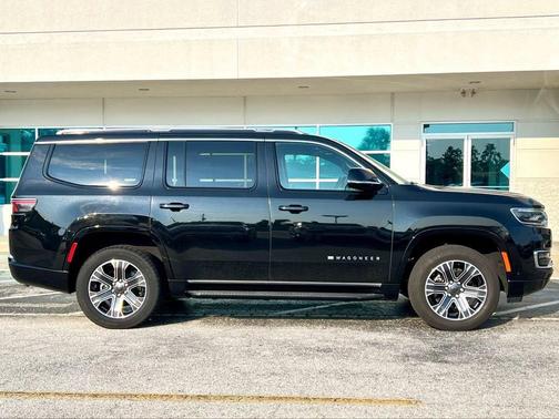 Diamond Black 2024 Jeep Wagoneer Series II