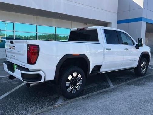 Summit White 2026 GMC Sierra 2500 Denali