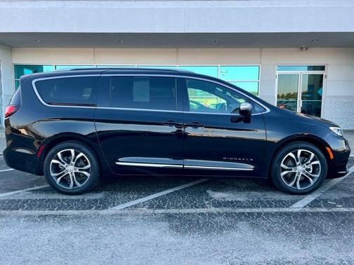2026 Chrysler Pacifica Pinnacle