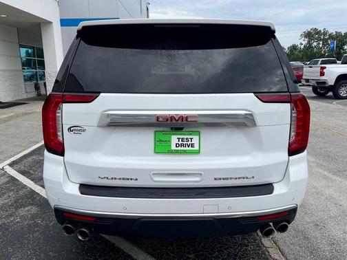 Summit White 2023 GMC Yukon Denali