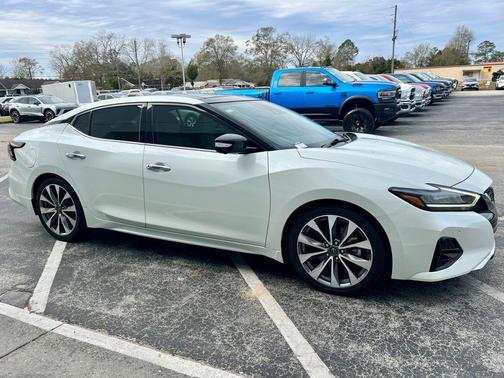 2023 Nissan Maxima Platinum
