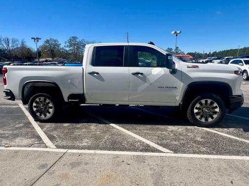 2026 Chevrolet Silverado 2500 Custom