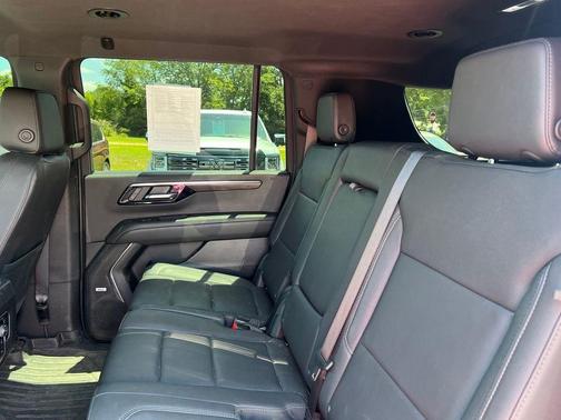 Sterling Gray Metallic 2025 Chevrolet Suburban LT