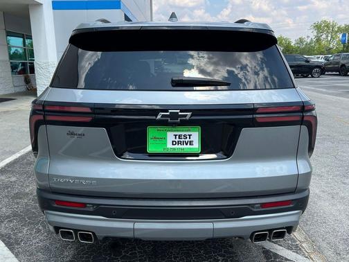 Sterling Gray Metallic 2025 Chevrolet Traverse LT