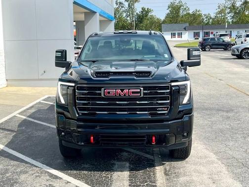 2025 GMC Sierra 2500 AT4