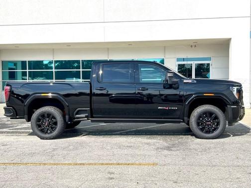 2025 GMC Sierra 2500 AT4