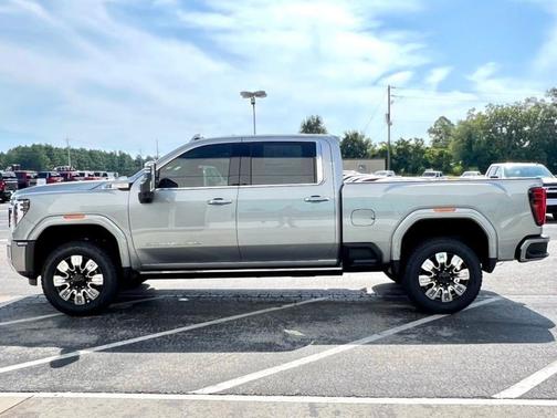 2025 GMC Sierra 2500 Denali