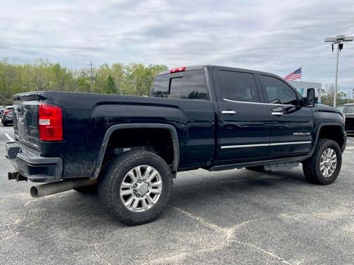 Onyx Black 2019 GMC Sierra 2500 Denali