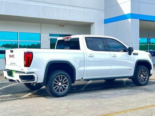 2022 GMC Sierra 1500 AT4