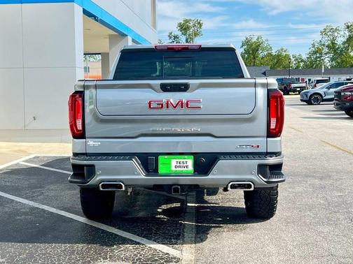 2024 GMC Sierra 1500 AT4