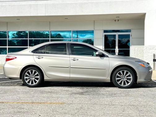 2017 Toyota Camry XLE