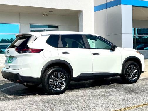 2024 Nissan Rogue S