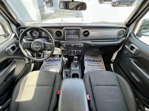 2023 Jeep Gladiator Sport