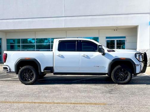 2024 GMC Sierra 3500 AT4