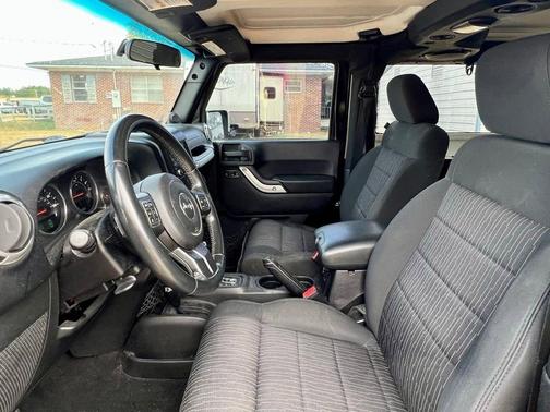 2012 Jeep Wrangler Sahara