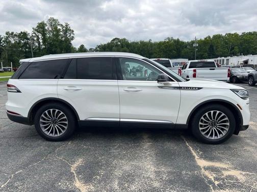 White Metallic 2023 Lincoln Aviator Reserve RWD