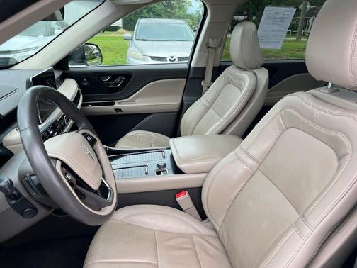 White Metallic 2023 Lincoln Aviator Reserve RWD