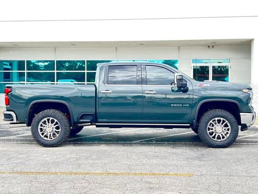 2026 Chevrolet Silverado 2500 LTZ