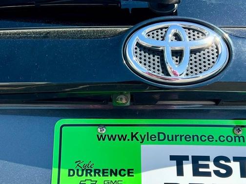 2018 Toyota RAV4 SE