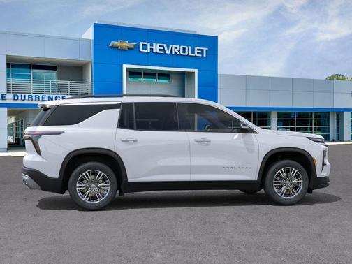Summit White 2026 Chevrolet Traverse LT