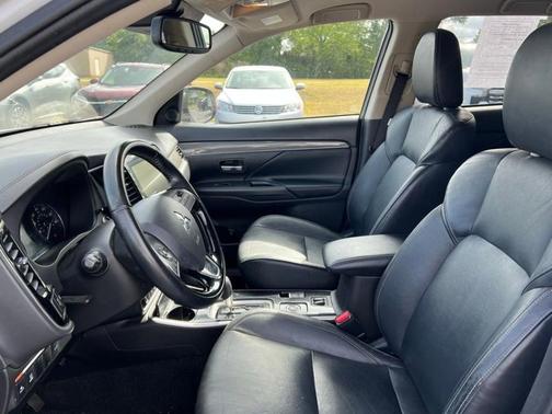 2020 Mitsubishi Outlander 