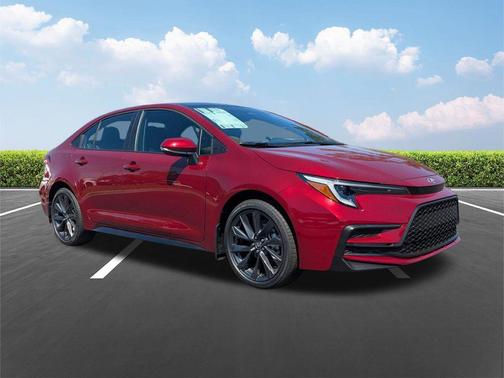 Ruby Flare Pearl/Midnight Black Metallic 2026 Toyota Corolla SE