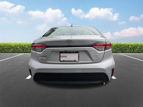 Classic Silver Metallic 2024 Toyota Corolla LE