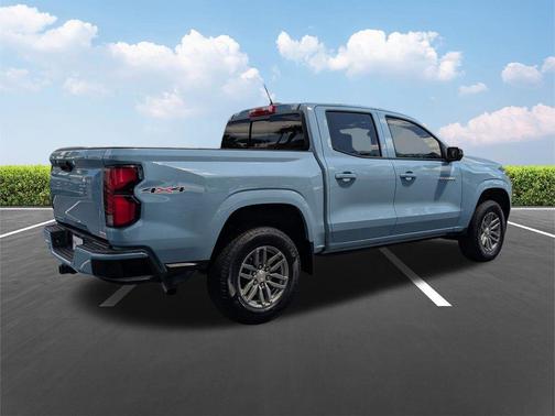Snowdrift Metallic 2025 Chevrolet Colorado LT