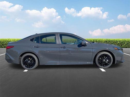Underground 2026 Toyota Camry SE