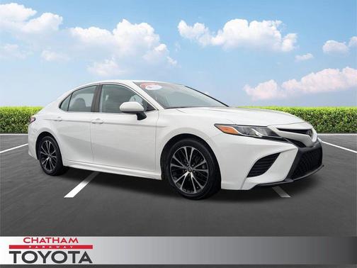 Super White 2020 Toyota Camry SE