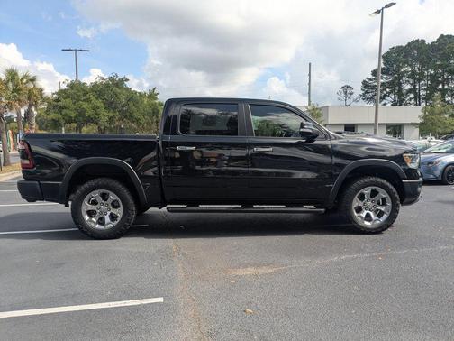 Diamond Black Crystal Pearlcoat 2022 RAM 1500 Rebel